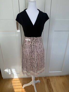 Elegant Black & Blush Pocket-dot Print Midi Dress